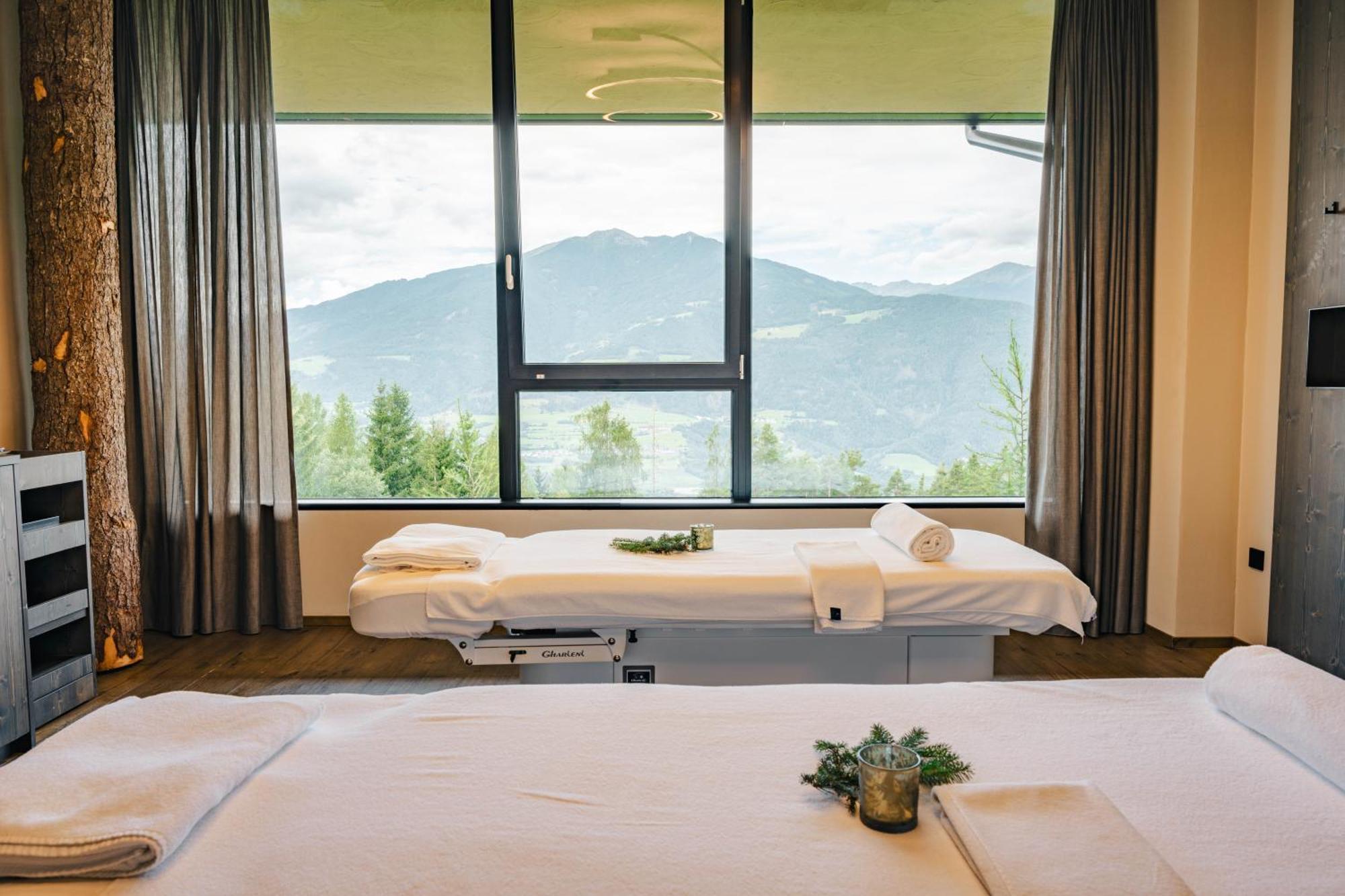 My Arbor - Dolomites Otel Bressanone Dış mekan fotoğraf A treatment room at the spa